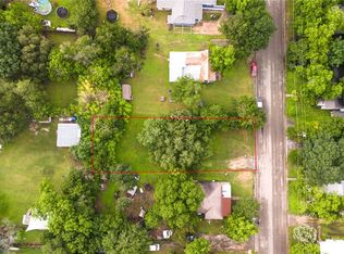 725 S Blanco St, Lockhart, TX 78644