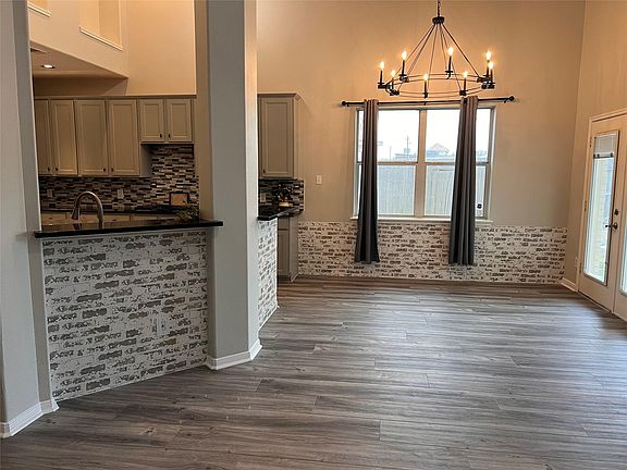5th image of 435 Twin Timbers Ln