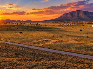 62 Northland Meadows Dr, Edgewood, NM 87015