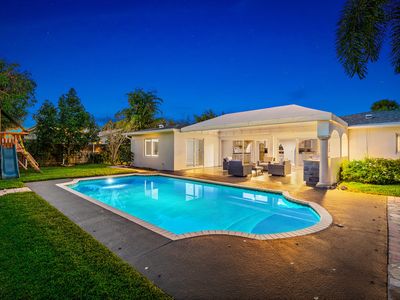 335 Country Club Drive, Tequesta, FL, 33469