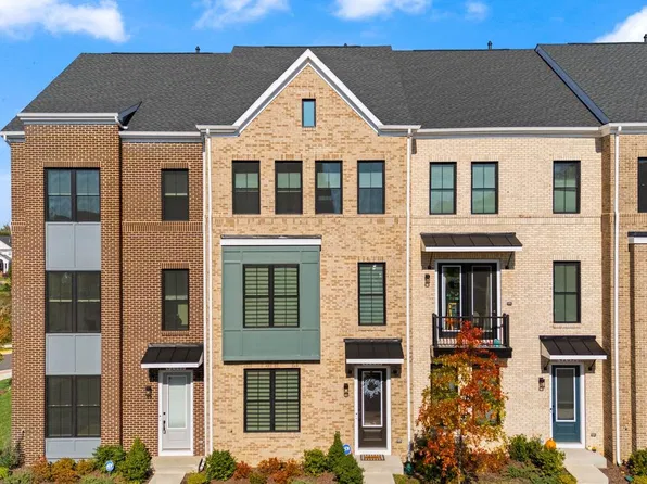 42088 Picasso Sq, Ashburn, VA 20148