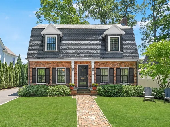 24 Cleveland Rd, Needham, MA 02492
