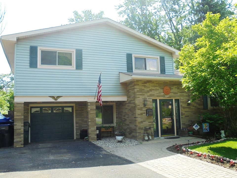 1st image of 2637 Roberts Ave