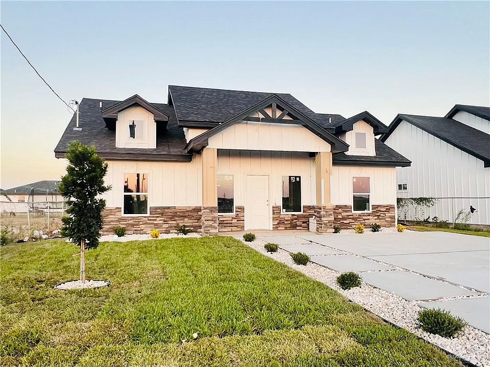 2nd image of 2449 Tuscany Rd