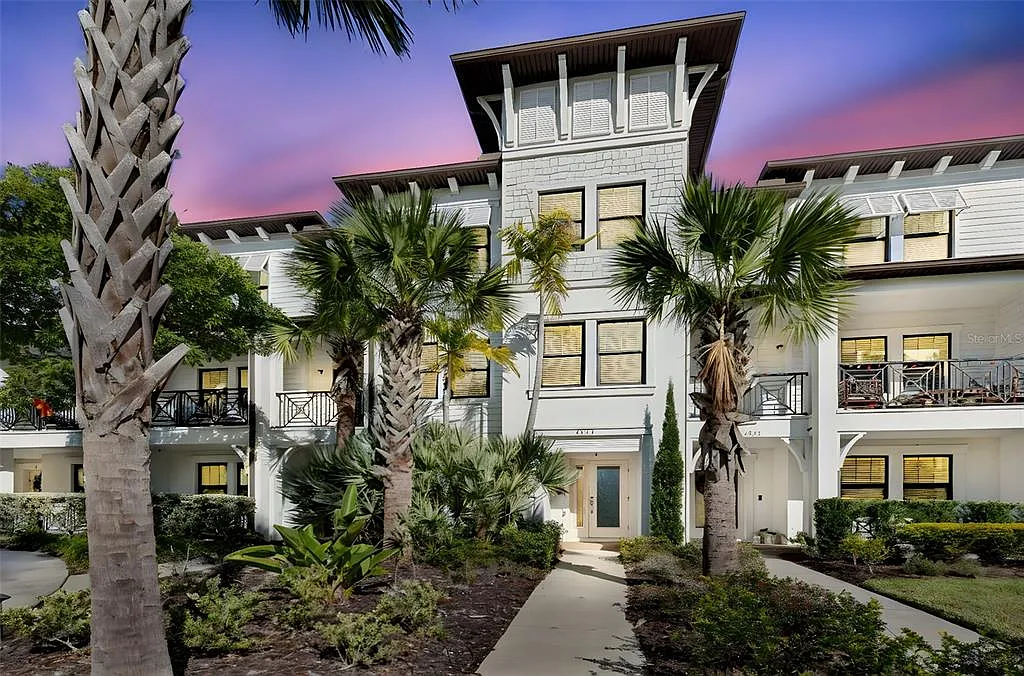 4 bed, 3.5 bath, 2511 sqft, $5,500 — Photo 1