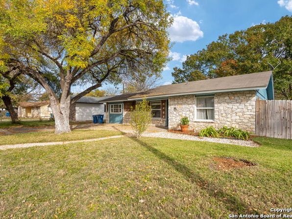 4402 HICKORY HILL DR, Kirby, TX 78219
