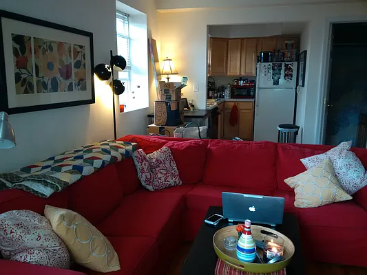 Rented by Halvatzis Realty | media 12