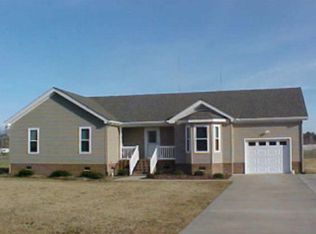 1813 Vine St, Elizabeth City, NC 27909