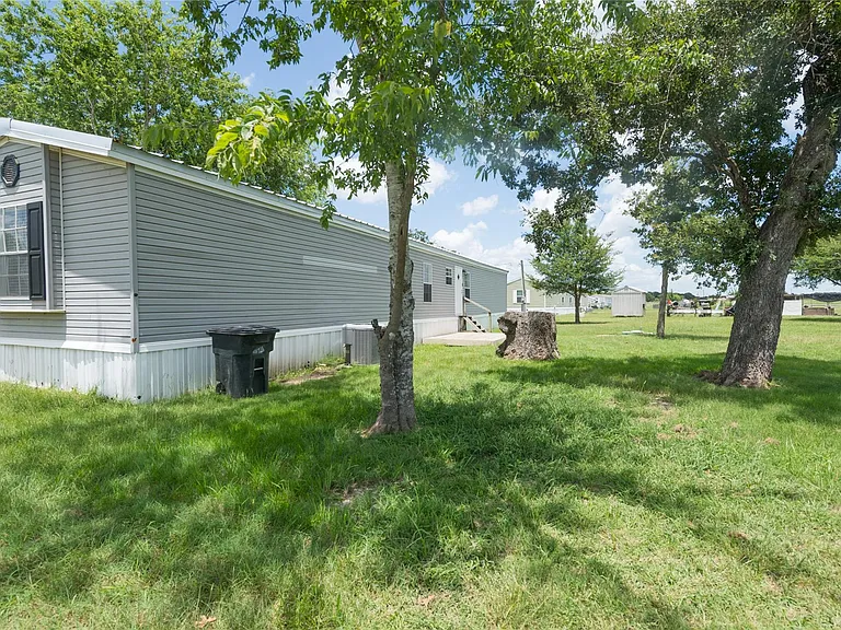 2592 County Road 152 — Photo 27