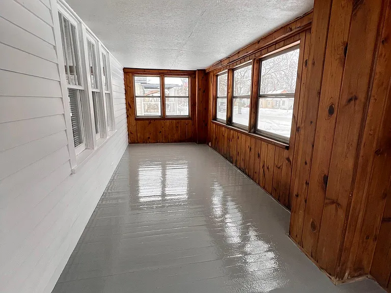 1343 Houseman Ave NE — Photo 11