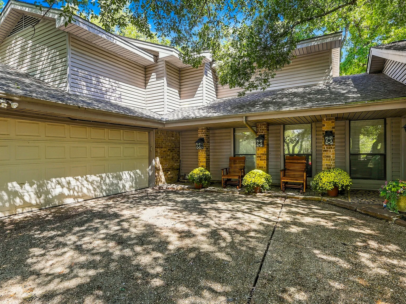 4 bed, 3.5 bath, 3223 sqft, $4,300 — Photo 4