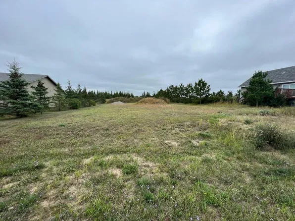 2008 Whiting Rd NW Unit 32, Bemidji, MN 56601