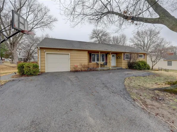 536 W 97th St, Kansas City, MO 64114