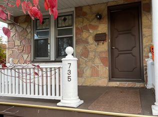 735 7th St, Whitehall, PA 18052