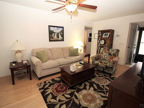 4th image of 25 Greenbriar Ct #25