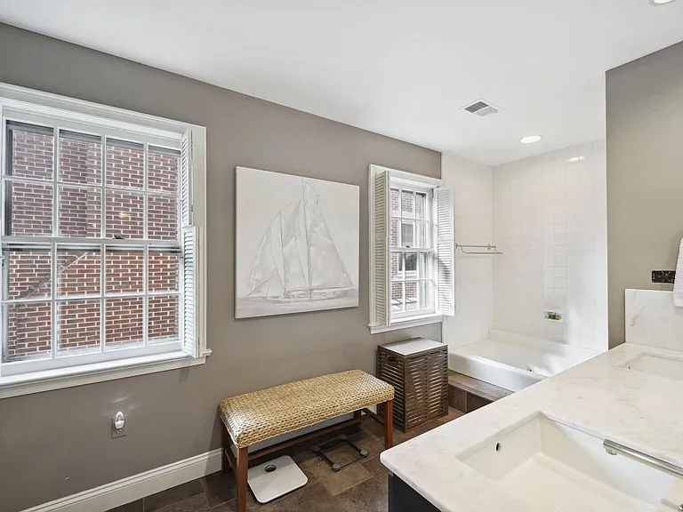 4373 Westover Pl NW — Photo 10
