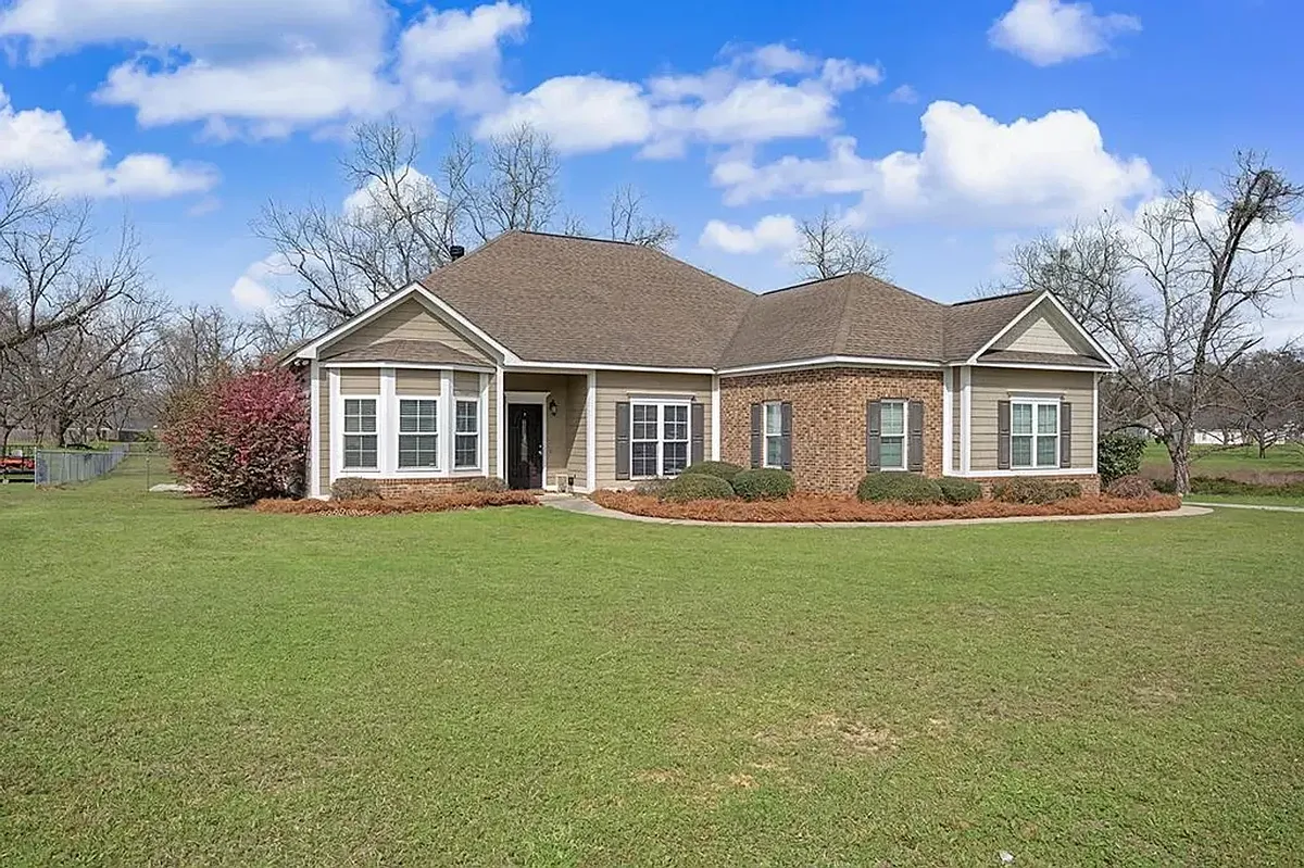 Building Photo - 157 Pheasant Dr