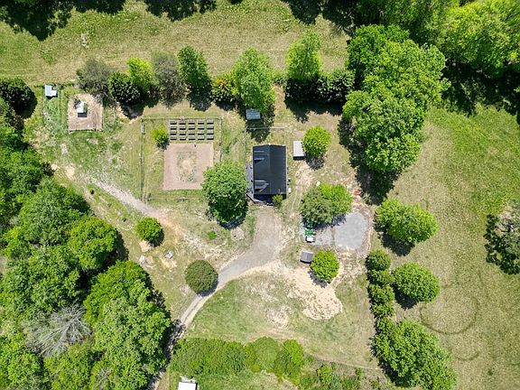 2nd image of 1059 Pleasant Hill Rd
