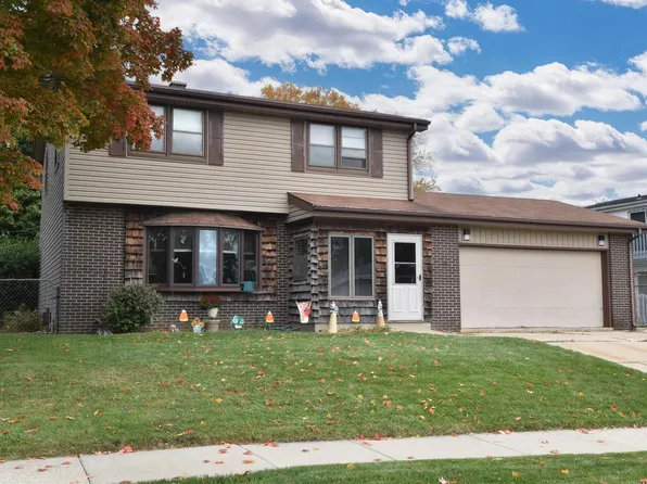 8608 Westbrook DRIVE, Sturtevant, WI 53177