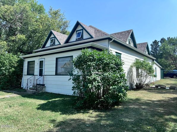 14 Prairie St, Portal, ND 58772