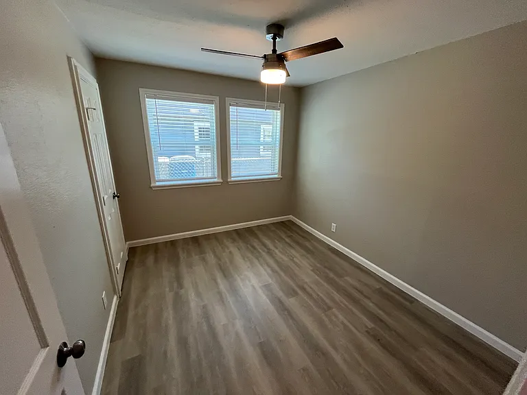 2911 Millmar Dr — Photo 13