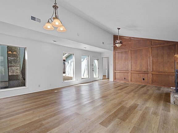 5th image of 405 Oat Meadow Dr