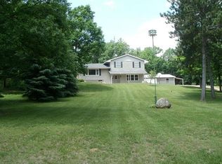 W9710 Grotzke Rd, Portage, WI 53901