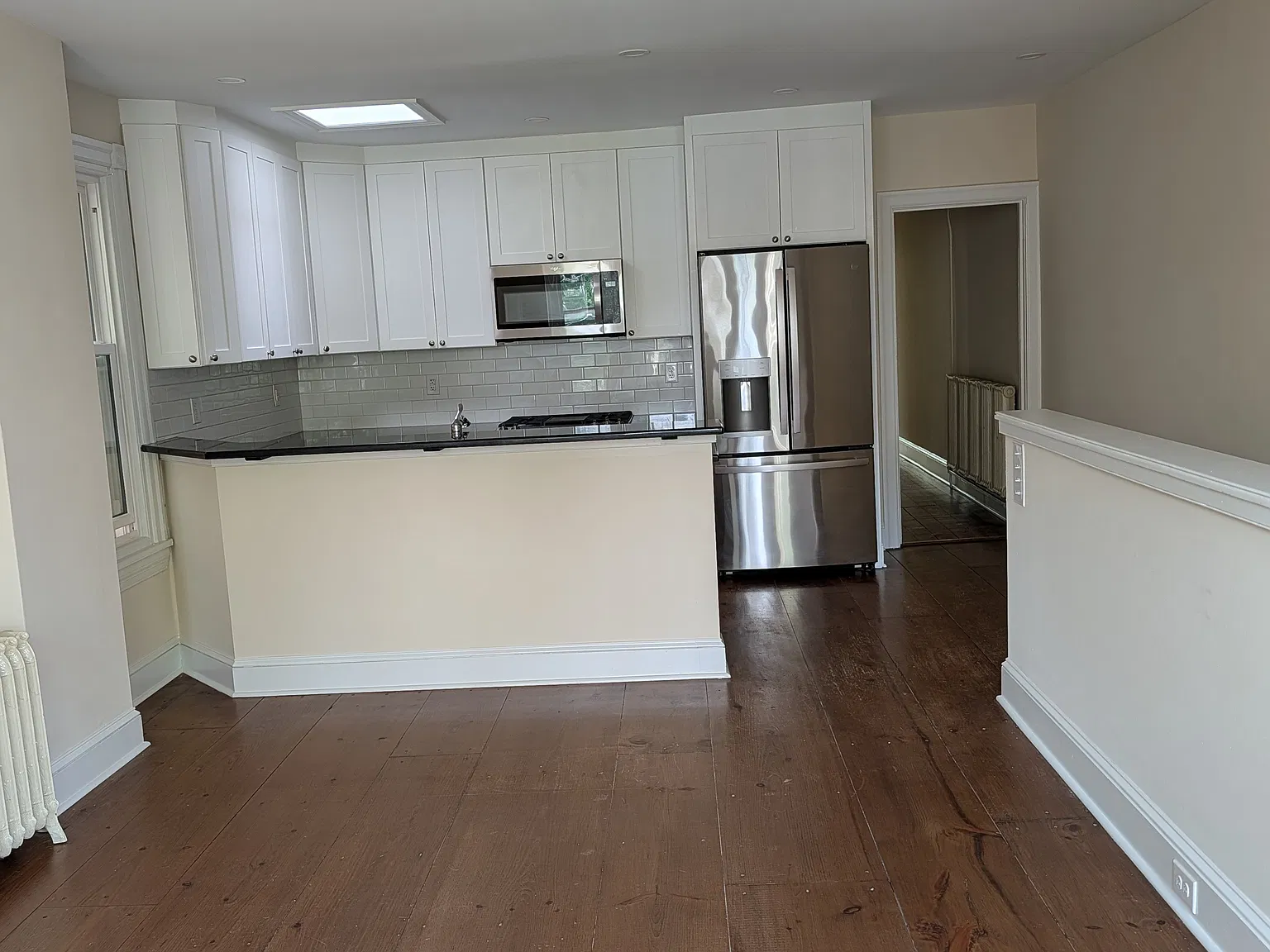 2 bed, 1000 sqft, $2,495 — Photo 3