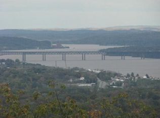 4 Pine Ridge Rd, Cornwall, NY 12518