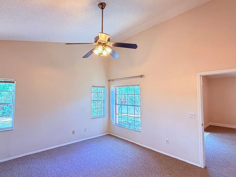 10725 Brice Ct — Photo 12