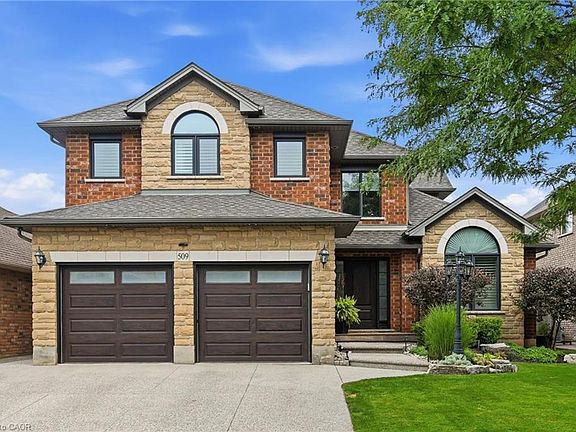 3rd image of 509 Larkspur Ln