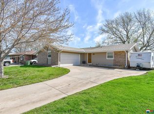 4820 Canterbury Ln, Lincoln, NE 68512