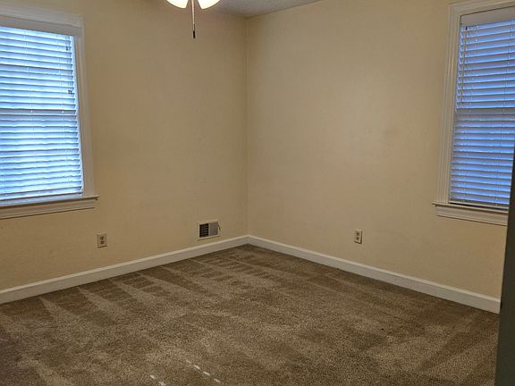 3rd image of 9 Brookspring Cir