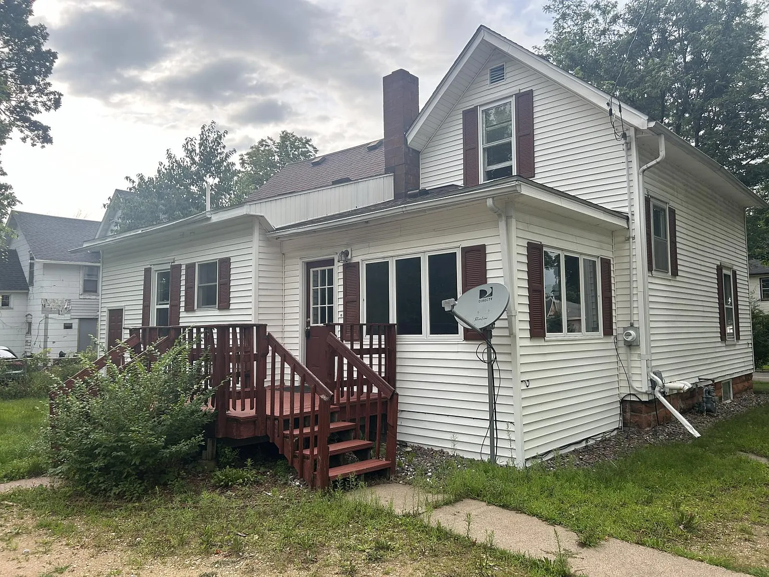 6 bed, 2133 sqft, $1,995 — Photo 2