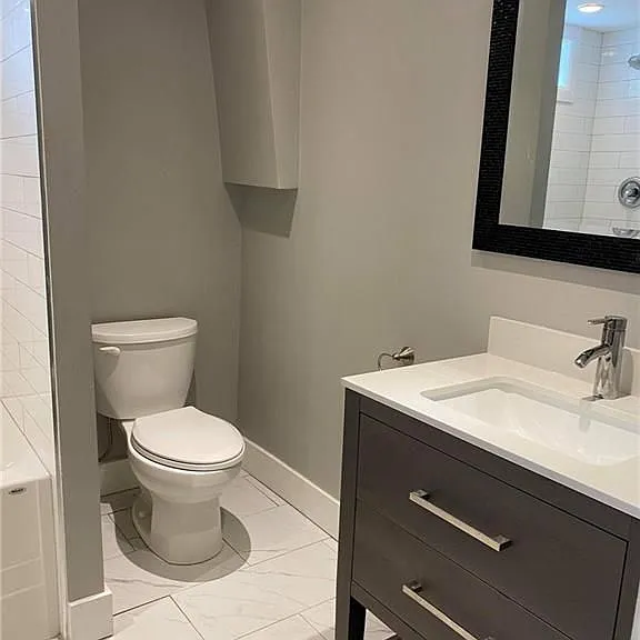 17 Mellenby St #LOWER — Photo 9