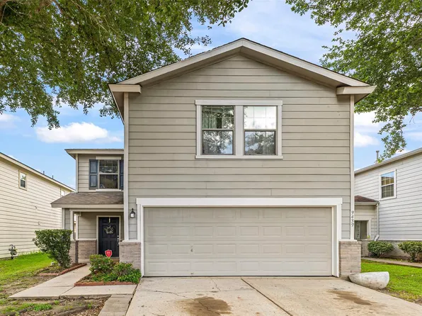 9439 Gnarled Chestnut Ct, Houston, TX 77075