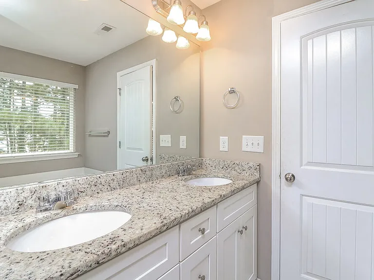 634 Fieldcrest Dr — Photo 14