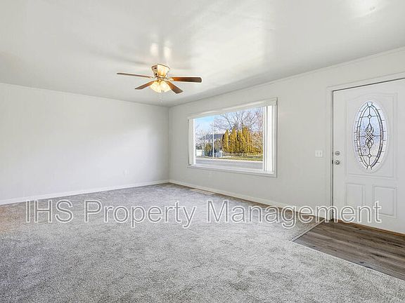 5th image of 1105 Thayer Dr