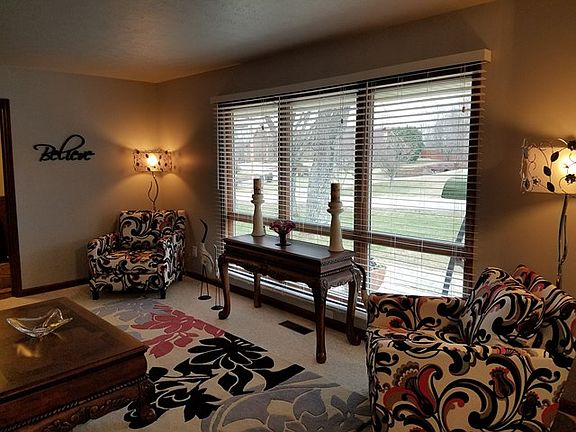 2nd image of 1009 Lawson Dr