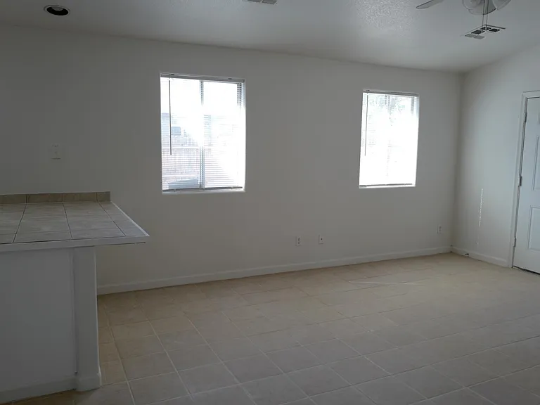 1722 W Carol Ave #2 — Photo 3