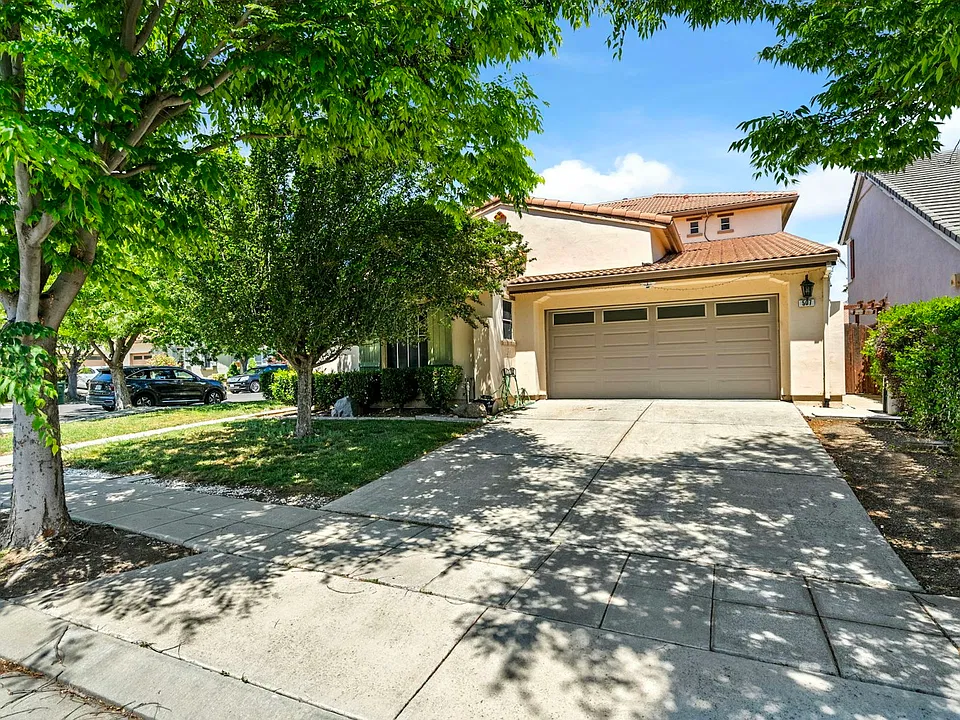 507 Burk Pl