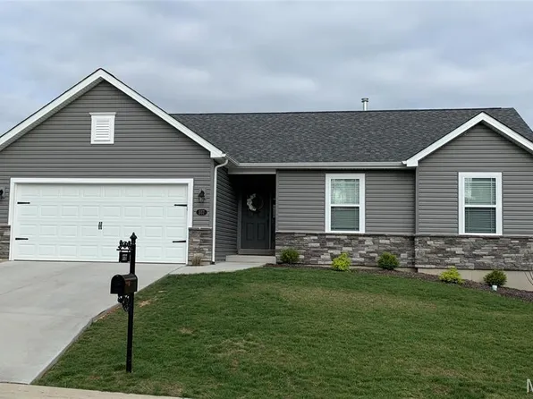 557 Lakewood Dr, Moscow Mills, MO 63362