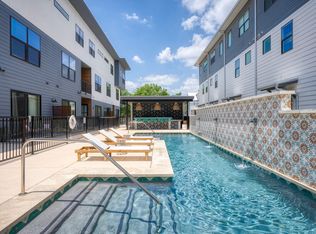 1208 N Academy Ave, New Braunfels, TX 78130