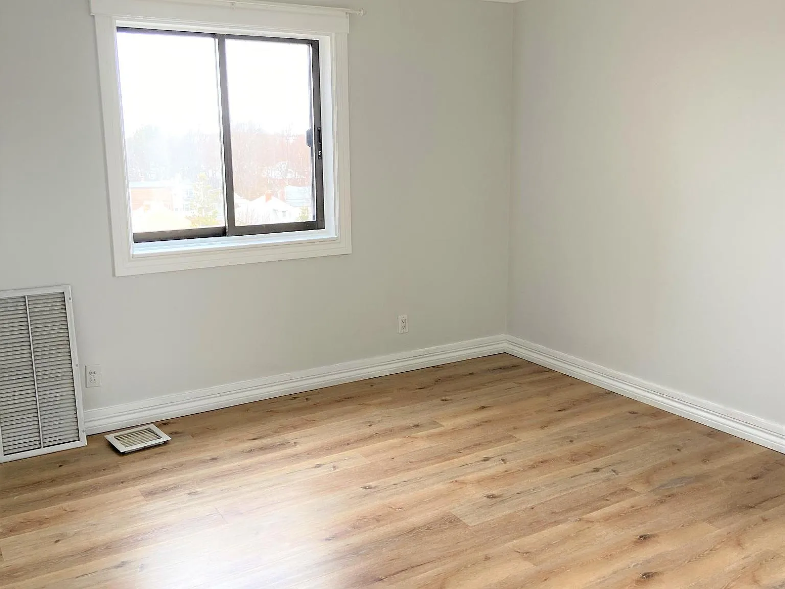 2 bed, 1170 sqft, $2,300 — Photo 1