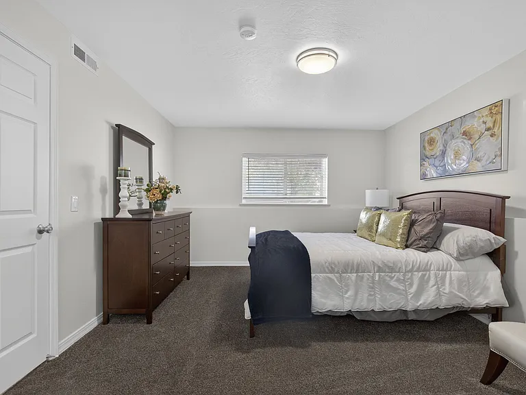 Eagles Landing Apartments — Photo 48
