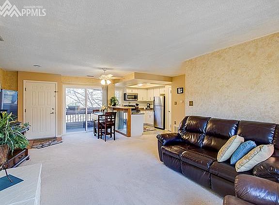 5th image of 1065 Moorings Dr