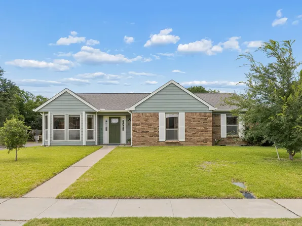 425 Kirkwood Dr, Lewisville, TX 75067