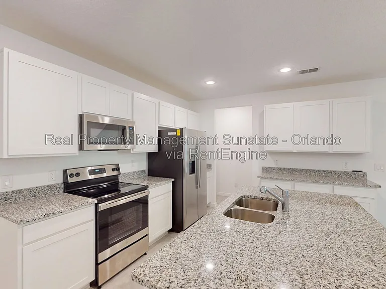 648 Belgrove St — Photo 7