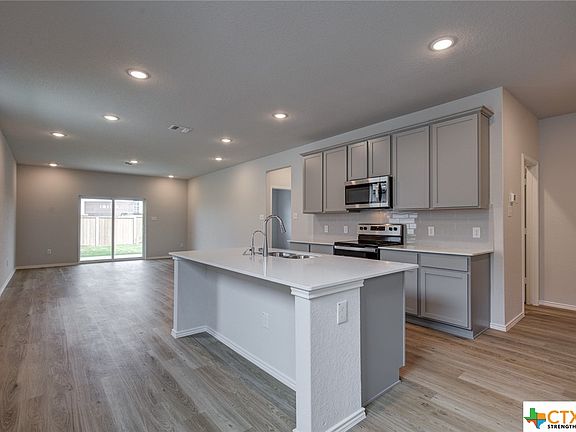 5th image of 1418 Prynne St