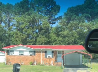 2505 Hallmark Cir, Spring Lake, NC 28390